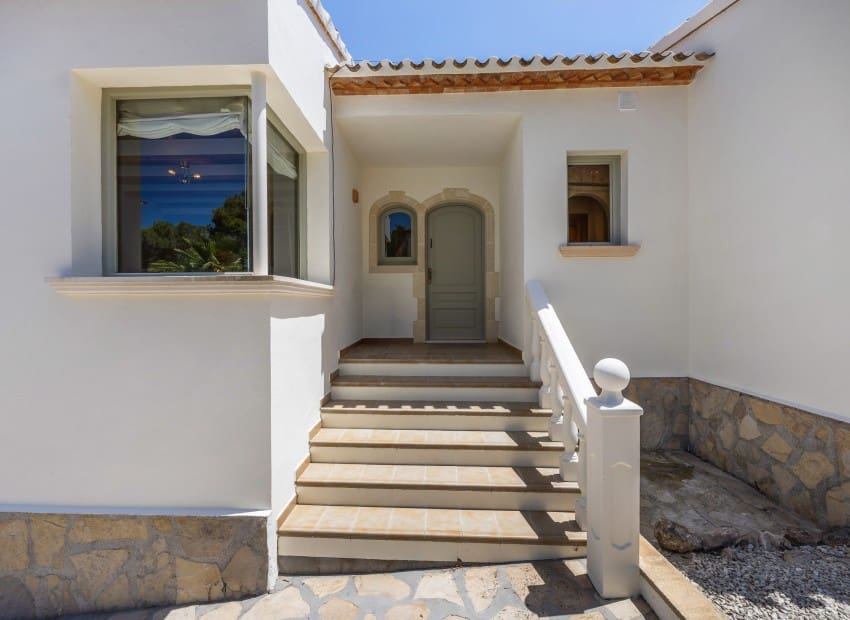 4 slaapkamer Villa te koop in Javea / Xabia met zwembad - € 950.000 (Ref: 9895352)