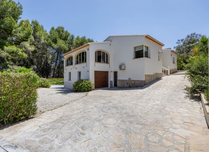 4 slaapkamer Villa te koop in Javea / Xabia met zwembad - € 950.000 (Ref: 9895352)