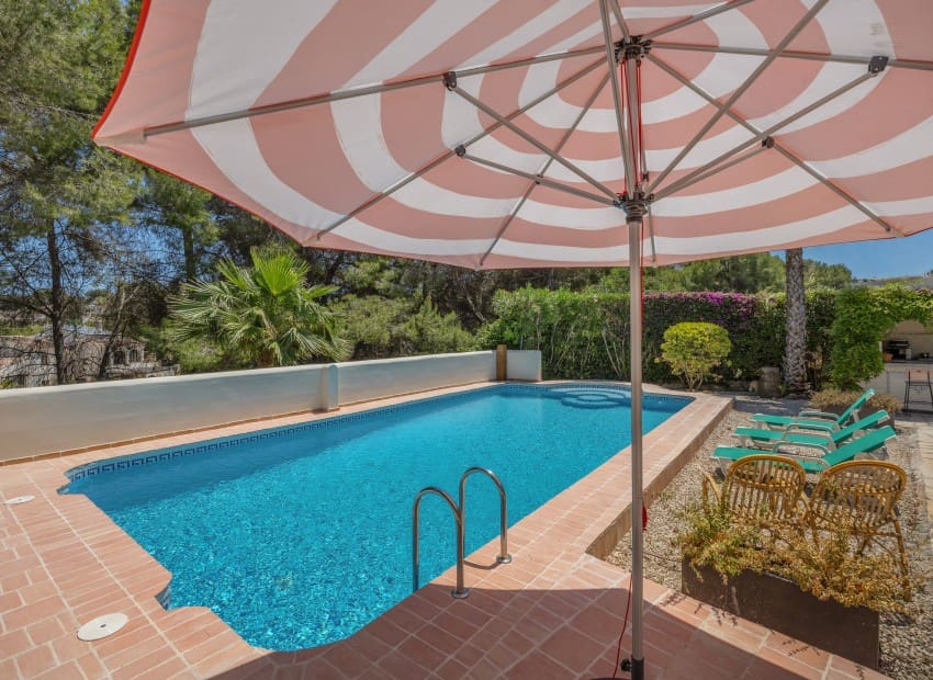 4 slaapkamer Villa te koop in Javea / Xabia met zwembad - € 950.000 (Ref: 9895352)