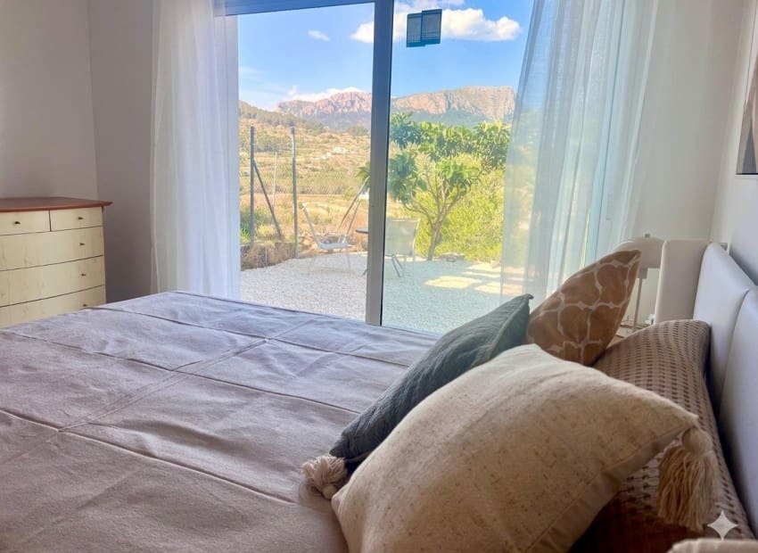 3 quarto Moradia Geminada para venda em Calpe / Calp com piscina - 340 000 € (Ref: 9895353)