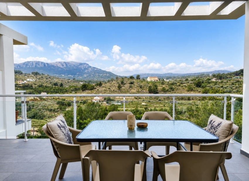 3 quarto Moradia Geminada para venda em Calpe / Calp com piscina - 340 000 € (Ref: 9895353)