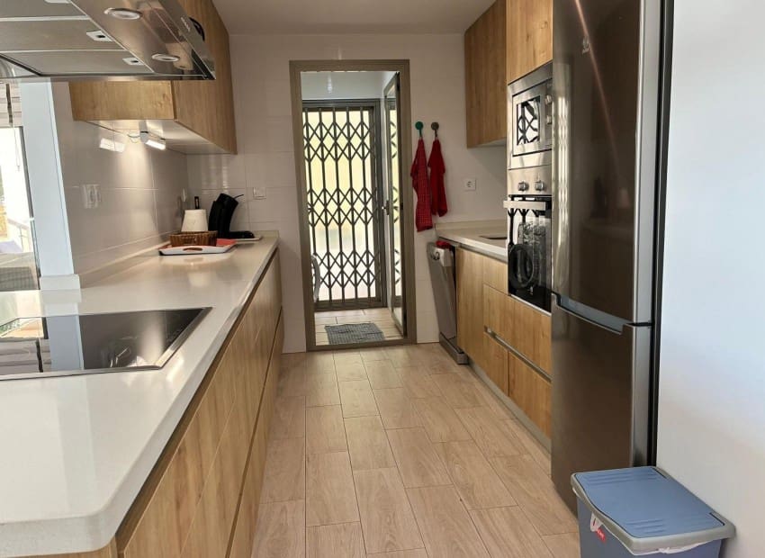 3 makuuhuone Huoneisto myytävänä paikassa Villamartin mukana uima-altaan 
autotalli - 324 900 € (Ref: 9897219)