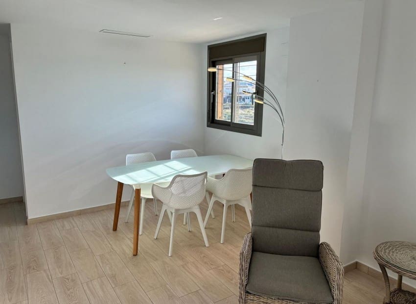 3 makuuhuone Huoneisto myytävänä paikassa Villamartin mukana uima-altaan 
autotalli - 324 900 € (Ref: 9897219)
