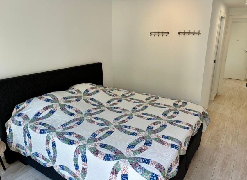 3 makuuhuone Huoneisto myytävänä paikassa Villamartin mukana uima-altaan 
autotalli - 324 900 € (Ref: 9897219)