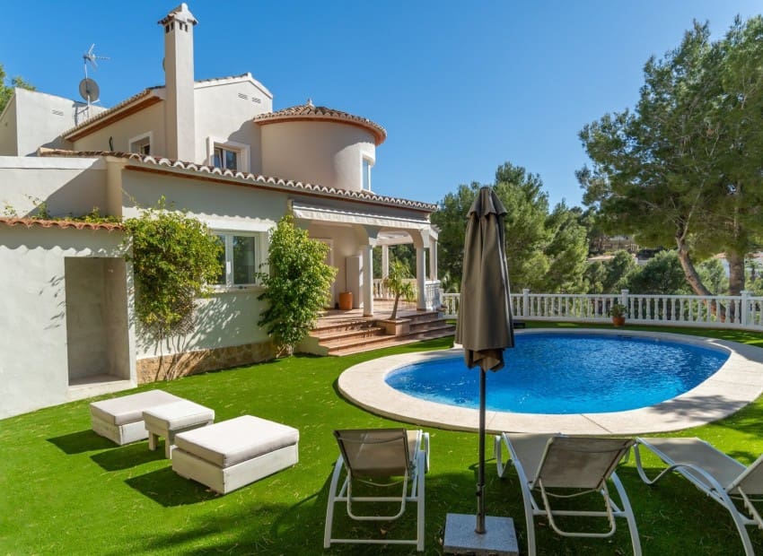 4 sypialnia Willa na sprzedaż w Altea la Vella z basenem garażem - 990 000 € (Ref: 9897220)