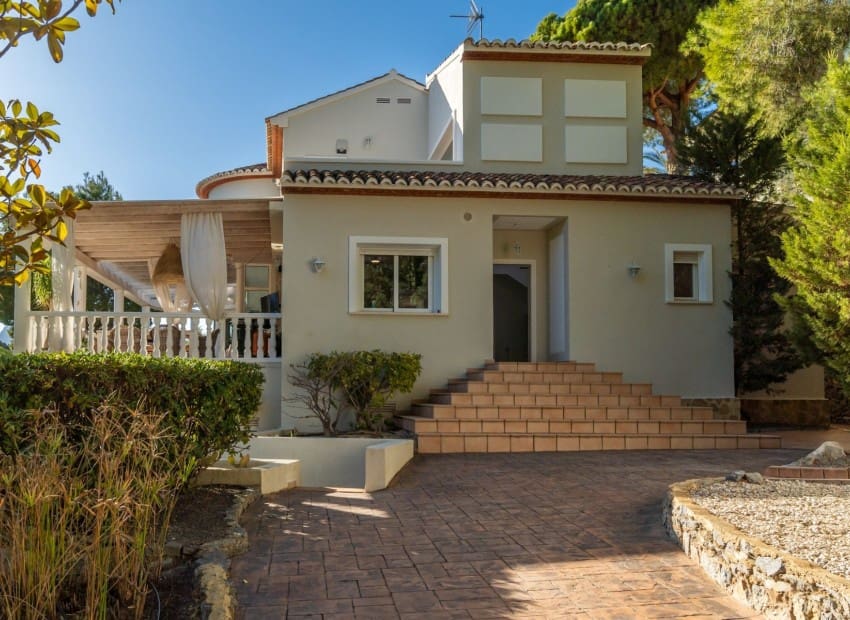 4 sypialnia Willa na sprzedaż w Altea la Vella z basenem garażem - 990 000 € (Ref: 9897220)