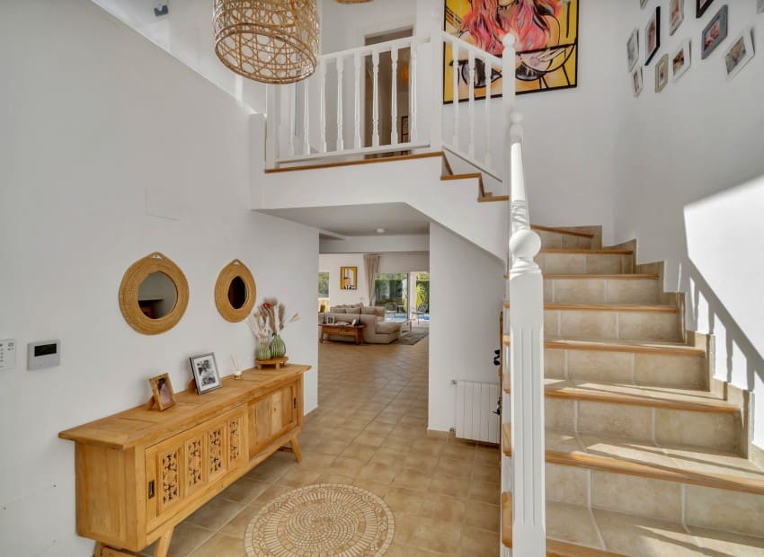 4 sypialnia Willa na sprzedaż w Altea la Vella z basenem garażem - 990 000 € (Ref: 9897220)