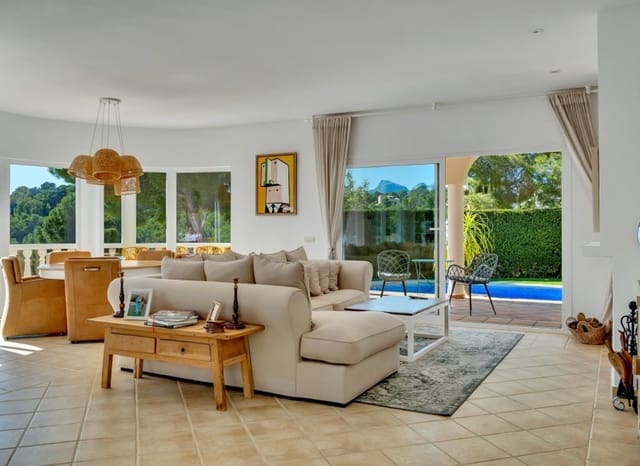 4 sypialnia Willa na sprzedaż w Altea la Vella, Altea z basenem garażem - 990 000 € (Ref: 9897220)