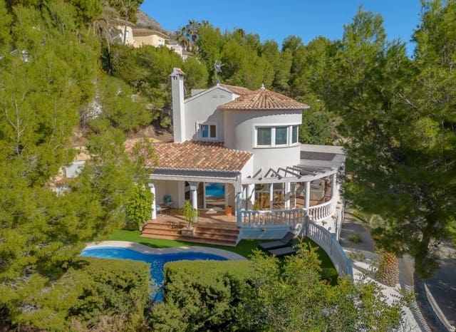 4 sypialnia Willa na sprzedaż w Altea la Vella, Altea z basenem garażem - 990 000 € (Ref: 9897220)