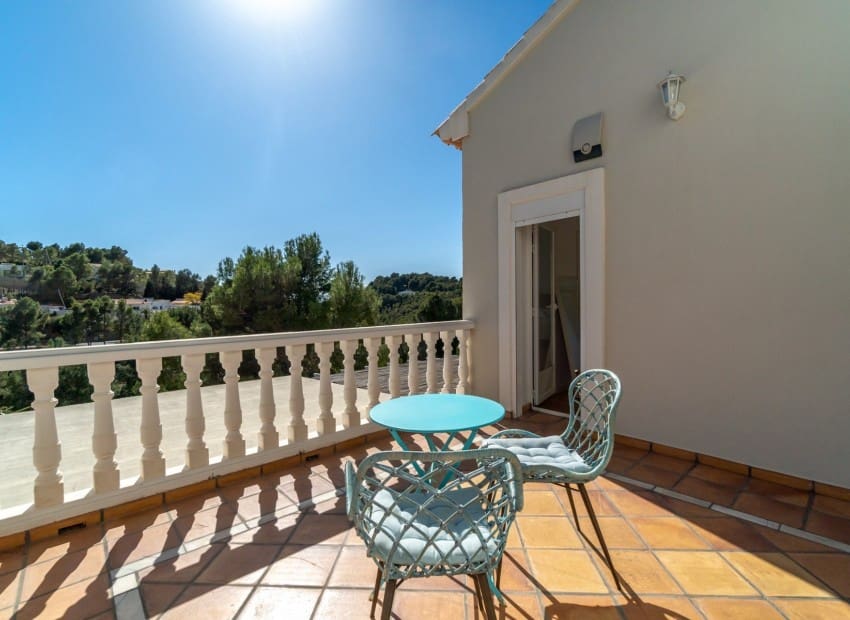 4 sypialnia Willa na sprzedaż w Altea la Vella z basenem garażem - 990 000 € (Ref: 9897220)