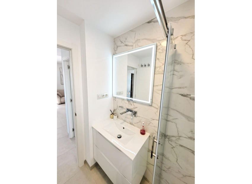 2 chambre Penthouse à vendre à San Miguel de Salinas avec piscine - 299 000 € (Ref: 9897221)
