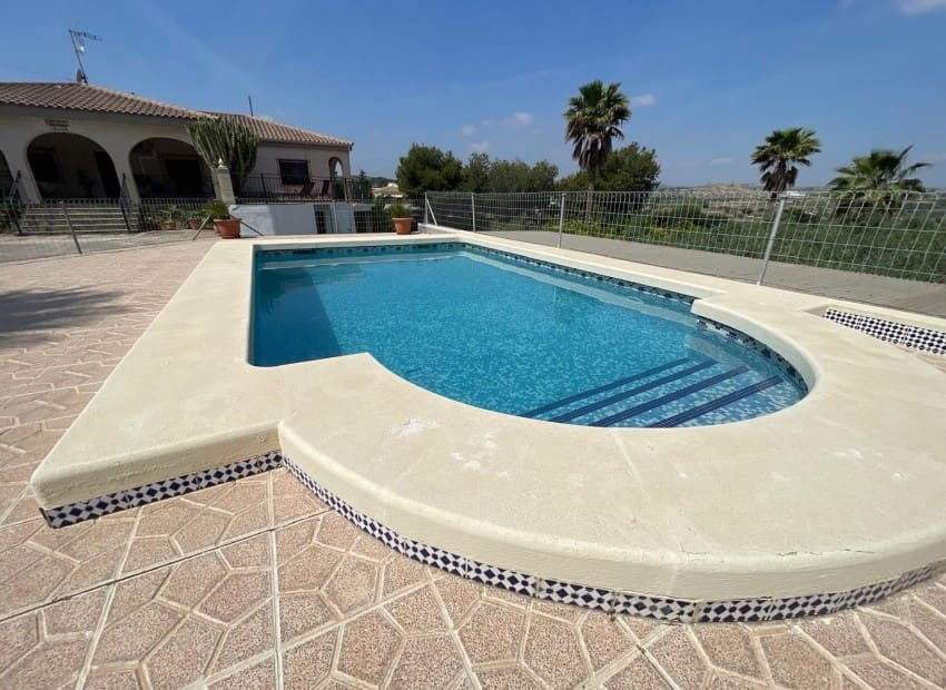5 camera da letto Villa in vendita in Rebolledo con piscina garage - 395.000 € (Rif: 9897382)