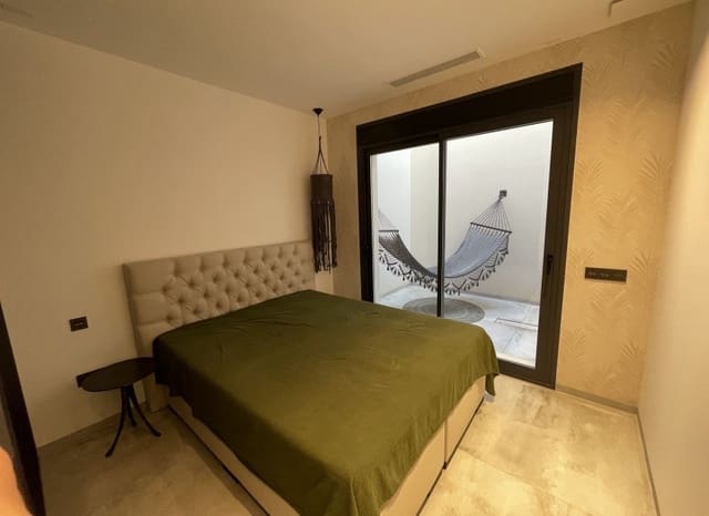 4 quarto Moradia para venda em Ciudad Quesada, Rojales com piscina garagem - 699 000 € (Ref: 9898358)