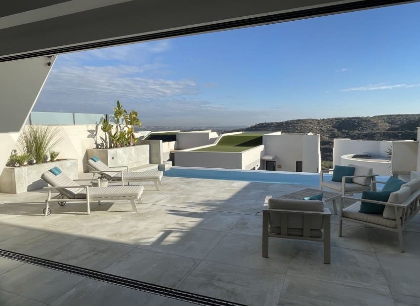 4 quarto Moradia para venda em Ciudad Quesada com piscina garagem - 699 000 € (Ref: 9898358)