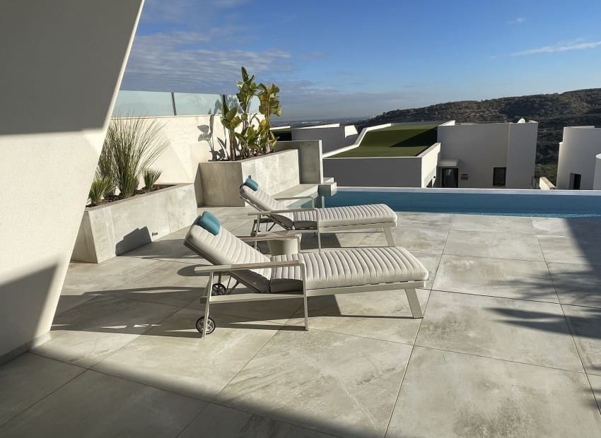 4 quarto Moradia para venda em Ciudad Quesada com piscina garagem - 699 000 € (Ref: 9898358)