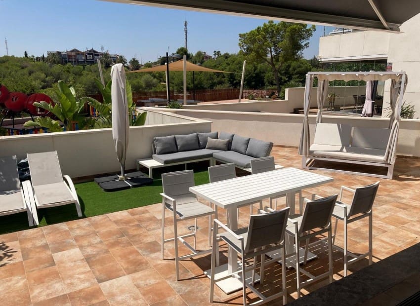 2 slaapkamer Appartement te koop in Los Dolses met zwembad garage - € 340.000 (Ref: 9898359)