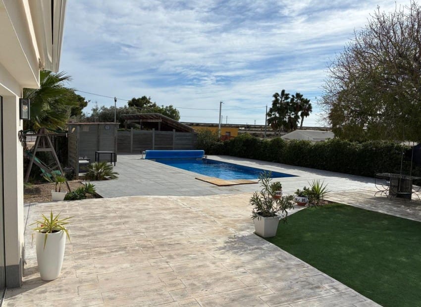5 sovrum Villa till salu i Crevillente / Crevillent med pool - 465 000 € (Ref: 9898361)