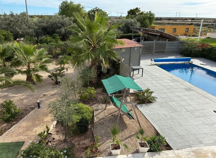 5 sovrum Villa till salu i Crevillente / Crevillent med pool - 465 000 € (Ref: 9898361)