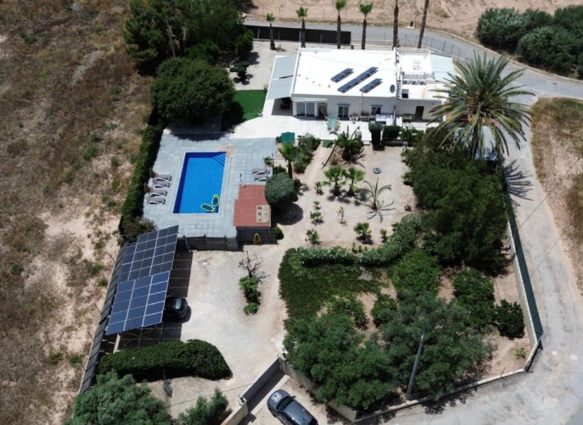 5 soveværelse Villa til salg i Crevillente / Crevillent med swimmingpool garage - € 465.000 (Ref: 9898361)