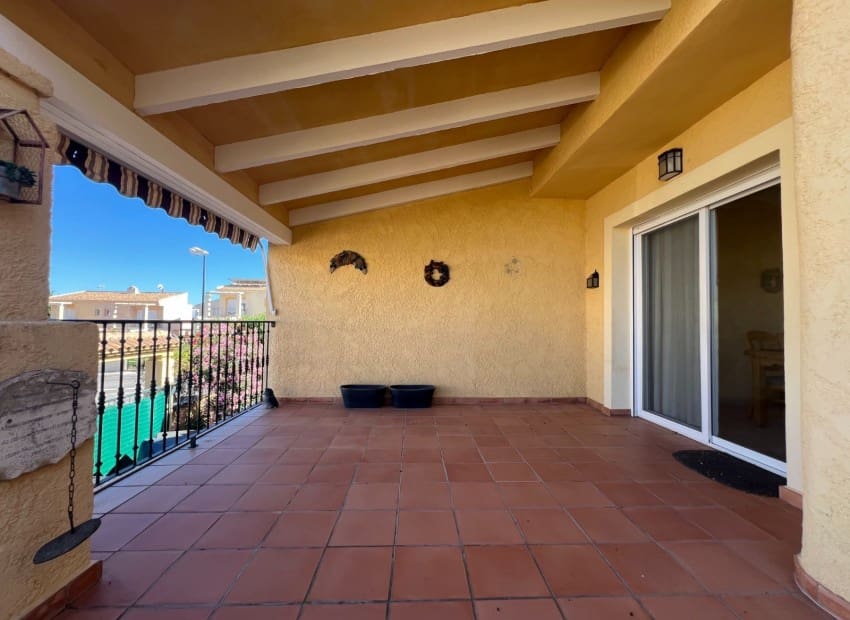 5 slaapkamer Halfvrijstaande villa te koop in La Nucia met zwembad garage - € 399.000 (Ref: 9899807)