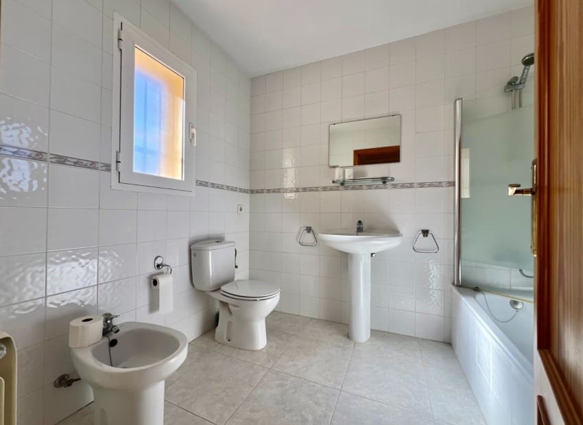 5 slaapkamer Halfvrijstaande villa te koop in La Nucia met zwembad garage - € 399.000 (Ref: 9899807)