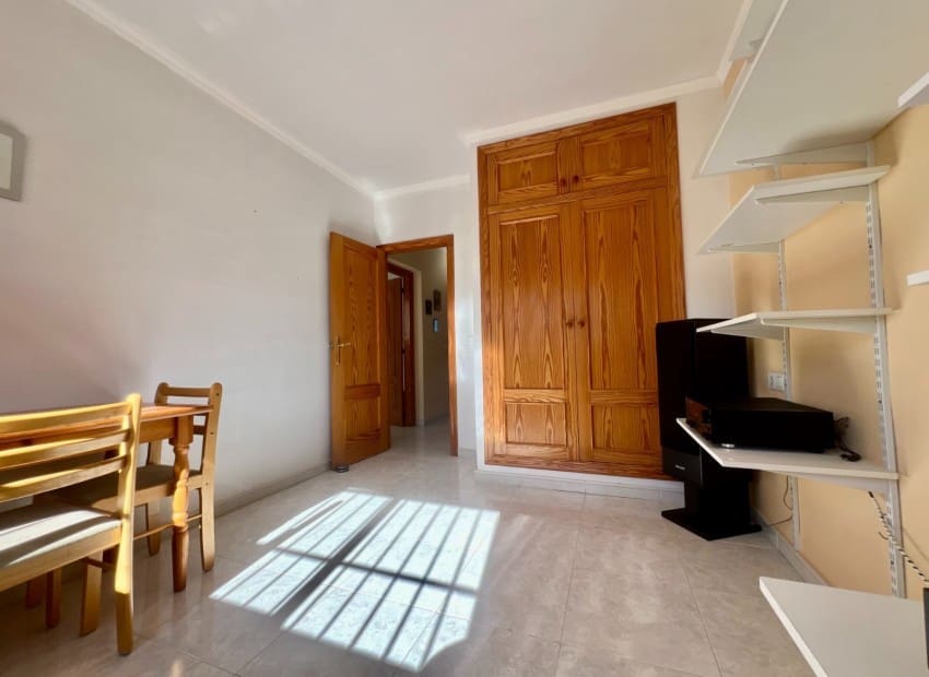 5 slaapkamer Halfvrijstaande villa te koop in La Nucia met zwembad garage - € 399.000 (Ref: 9899807)