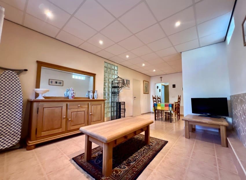 5 slaapkamer Halfvrijstaande villa te koop in La Nucia met zwembad garage - € 399.000 (Ref: 9899807)