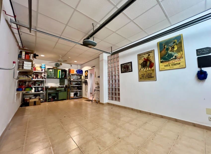 5 slaapkamer Halfvrijstaande villa te koop in La Nucia met zwembad garage - € 399.000 (Ref: 9899807)