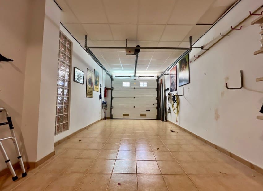 5 slaapkamer Halfvrijstaande villa te koop in La Nucia met zwembad garage - € 399.000 (Ref: 9899807)