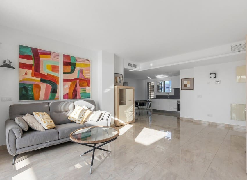 3 sovrum Takvåning till salu i Punta Prima med pool garage - 765 000 € (Ref: 9899870)