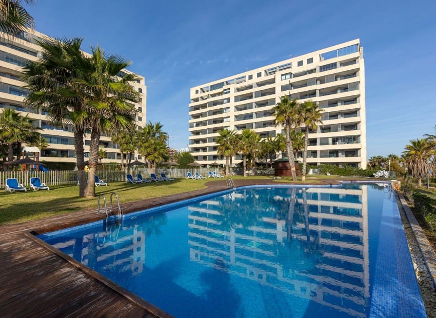 3 sovrum Takvåning till salu i Punta Prima med pool garage - 765 000 € (Ref: 9899870)