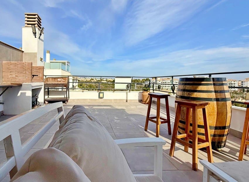 2 sovrum Takvåning till salu i Campoamor med pool - 299 000 € (Ref: 9899871)