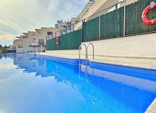 2 soveværelse Lejlighed til salg i Campoamor, Orihuela med garage - € 275.000 (Ref: 9899871)