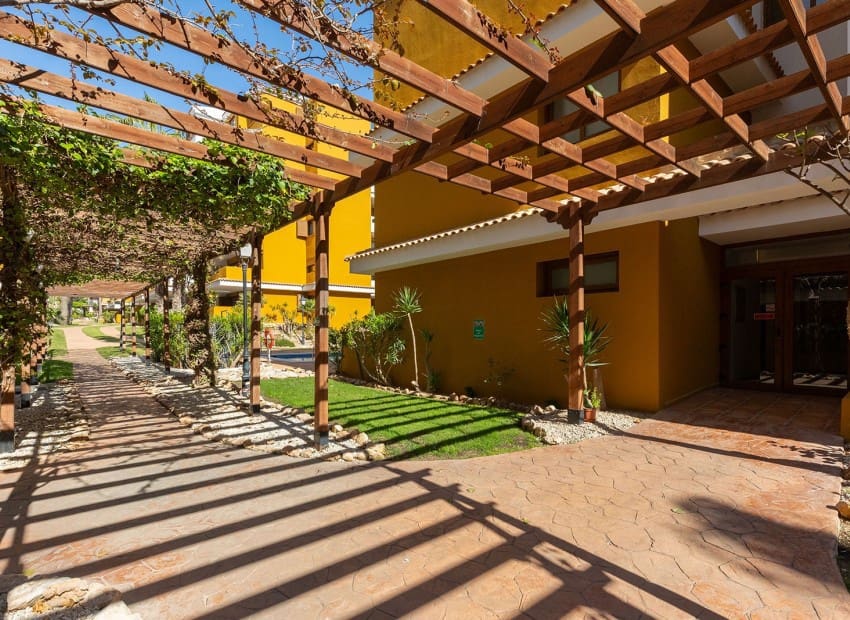2 bedroom Apartment for sale in Punta Prima with pool - € 345,000 (Ref: 9899872)