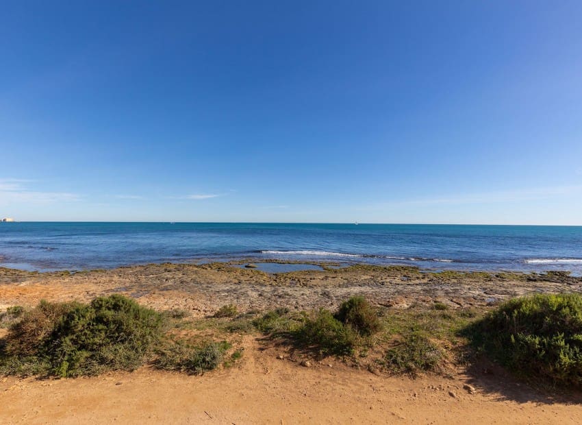 2 bedroom Apartment for sale in Punta Prima with pool - € 345,000 (Ref: 9899872)