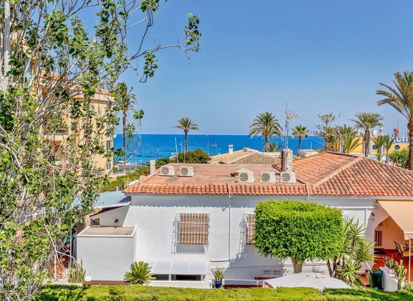 4 sypialnia Willa na sprzedaż w Rocio del Mar z basenem - 656 000 € (Ref: 9902186)