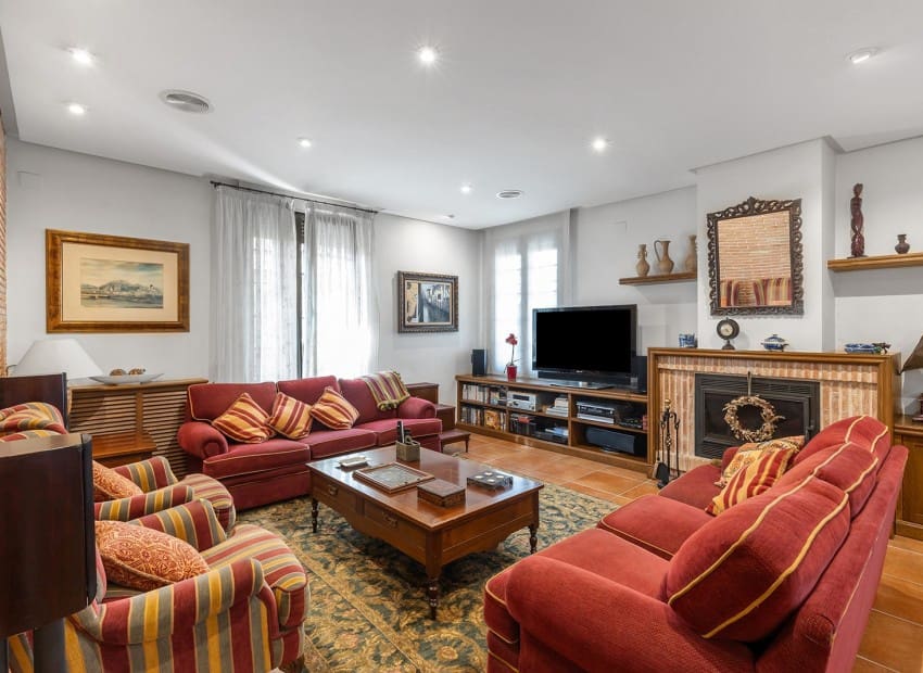 Chalet de 5 habitaciones en La Veleta en venta con piscina garaje - 2.490.000 € (Ref: 9902188)