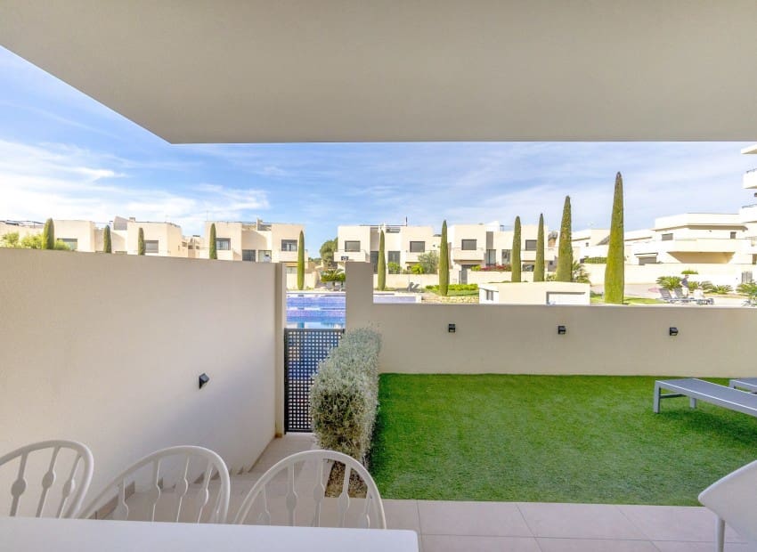 2 soverom Leilighet til salgs i Orihuela Costa med svømmebasseng - € 310 000 (Ref: 9902330)