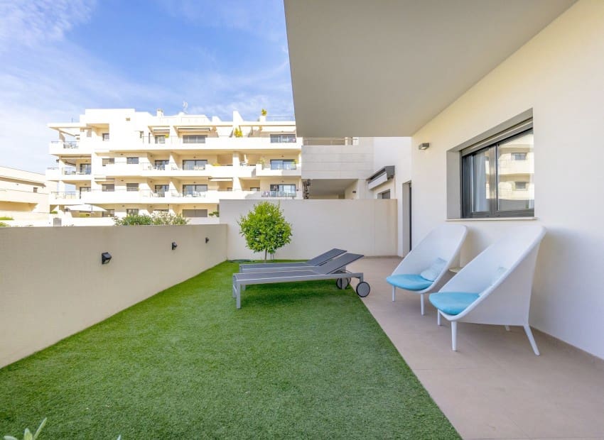 2 bedroom Apartment for sale in Orihuela Costa with pool - € 310,000 (Ref: 9902330)