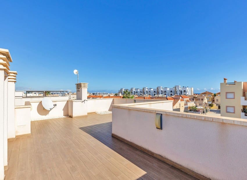 5 sovrum Villa till salu i La Zenia med pool - 895 000 € (Ref: 9902331)