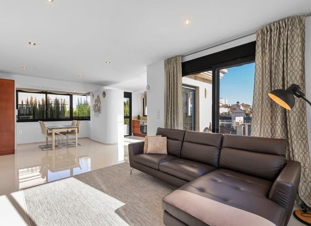 5 soverom Villa til salgs i La Zenia, Orihuela med svømmebasseng - € 895 000 (Ref: 9902331)