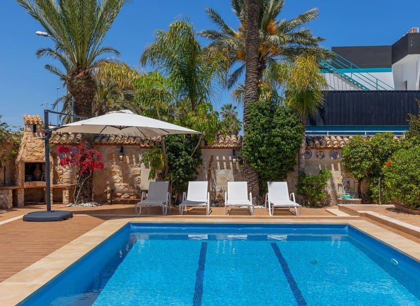 4 soverom Villa til salgs i Orihuela Costa med svømmebasseng - € 699 950 (Ref: 9902332)