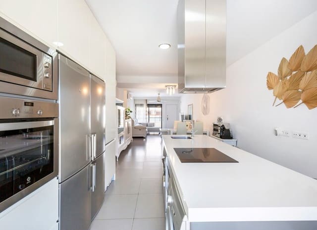 4 makuuhuone Bungalow myytävänä paikassa Torre de la Horadada, Pilar de la Horadada mukana uima-altaan - 597 800 € (Ref: 9902334)