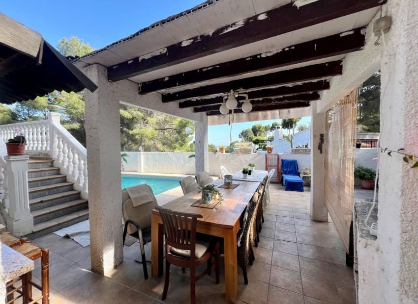 9 quarto Moradia para venda em Altea la Vella com piscina - 650 000 € (Ref: 9909714)