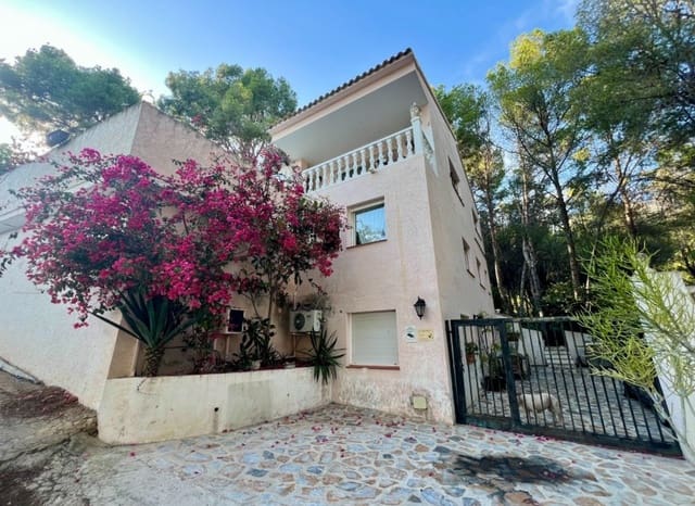 9 quarto Moradia para venda em Altea la Vella, Altea - 650 000 € (Ref: 9909714)