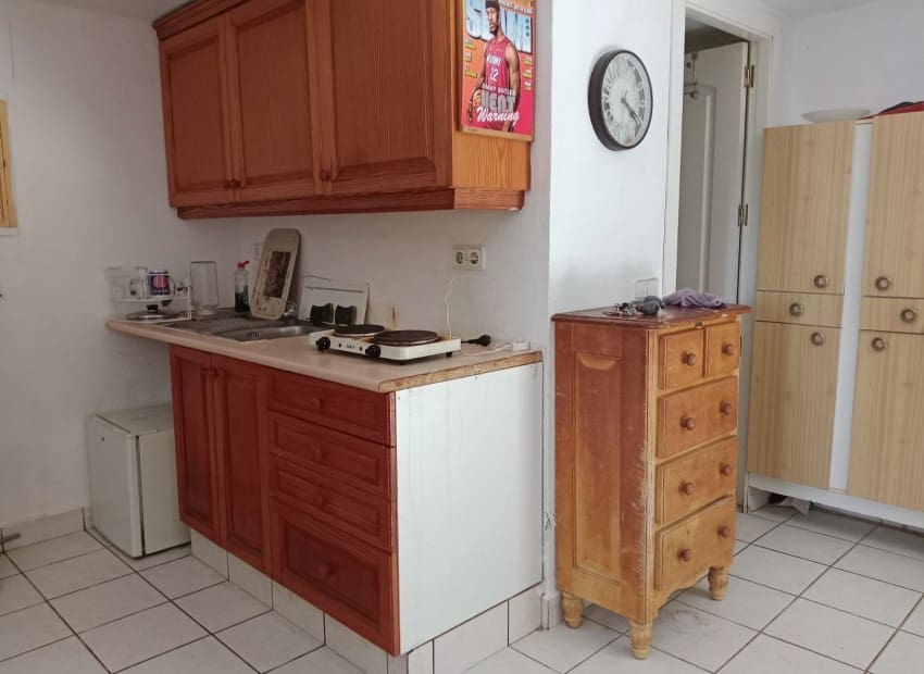 Chalet de 9 habitaciones en Altea la Vella en venta con piscina - 650.000 € (Ref: 9909714)