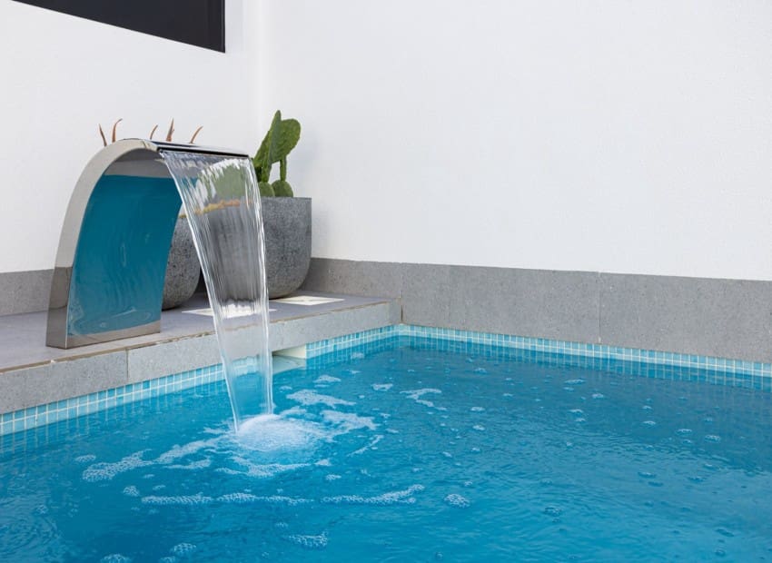 Chalet de 3 habitaciones en Roldan en venta con piscina - 327.000 € (Ref: 9911815)