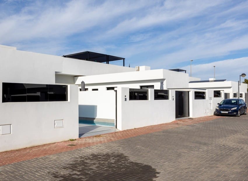 3 bedroom Villa for sale in Torre-Pacheco with pool - € 285,000 (Ref: 9911816)