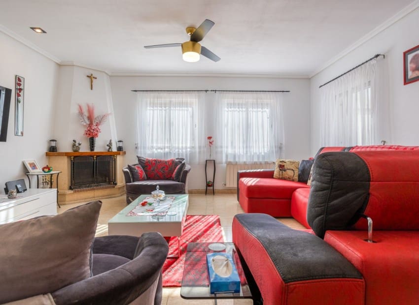 3 sypialnia Finka/Dom wiejski na sprzedaż w Miasto Murcja z basenem garażem - 395 000 € (Ref: 9911821)