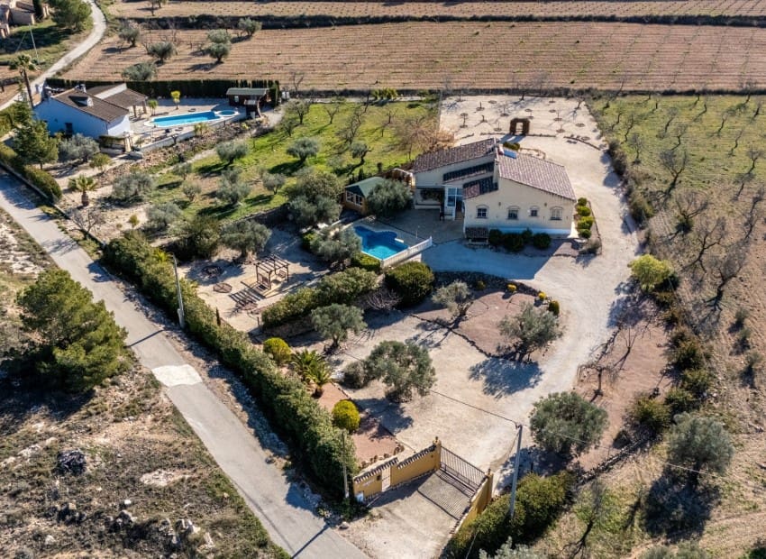 3 sypialnia Finka/Dom wiejski na sprzedaż w Miasto Murcja z basenem garażem - 395 000 € (Ref: 9911821)
